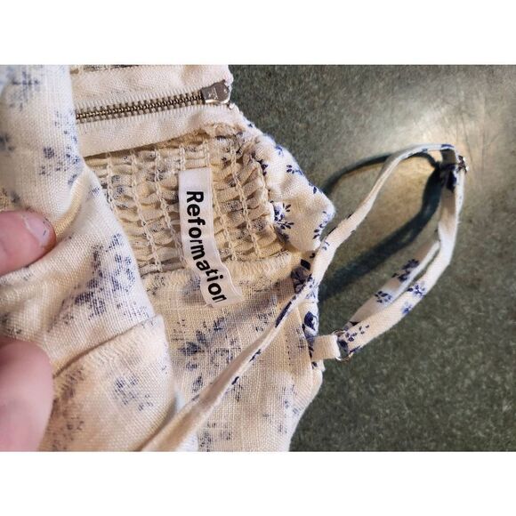 Reformation Linen blue floral Ruffle Floral Top Size 6 - Picture 5 of 5